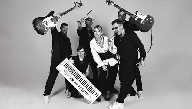 Фрагменты выступлений кавер-группы «Не сахар» #2