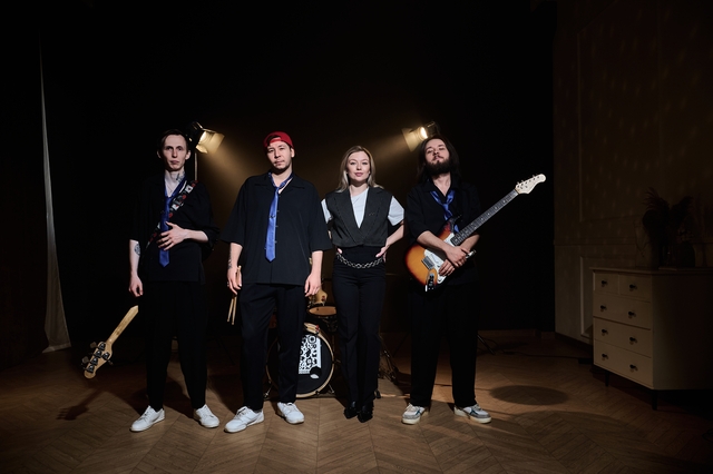 Фрагменты выступлений кавер-группы «Дофамин» #4