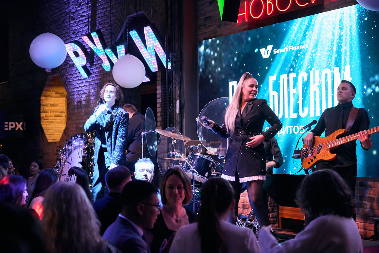 Фрагменты выступлений кавер-группы «Черри Бэнд (Cherry Band)» #4