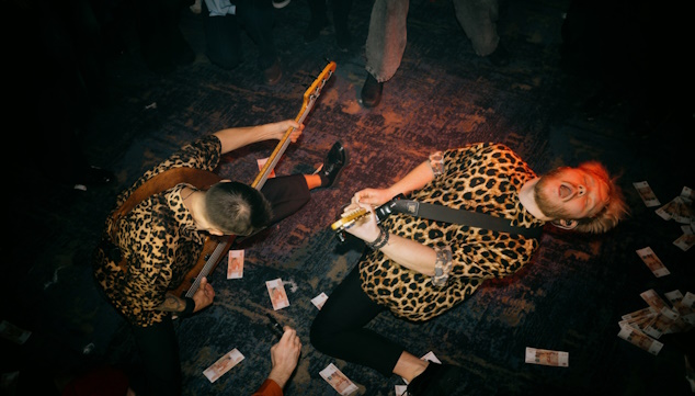 Фрагменты выступлений кавер-группы «Черри Бэнд (Cherry Band)» #3