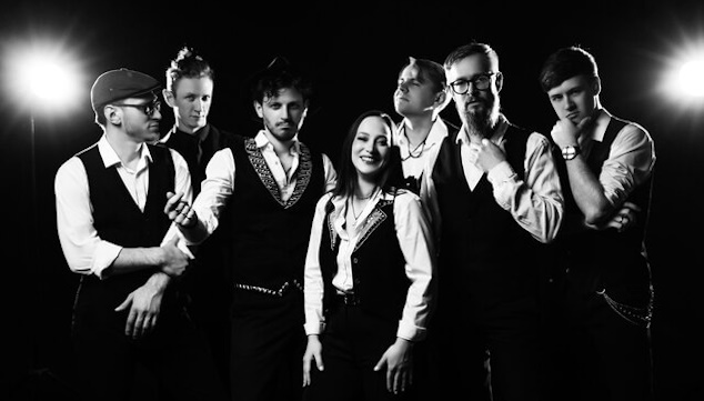 Фрагменты выступлений кавер-группы «Мэнс Бэнд» #7