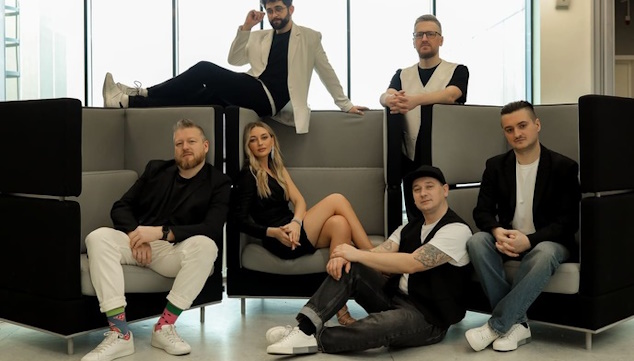 Фрагменты выступлений кавер-группы «АЛЫЕ ПАРУСА» #1