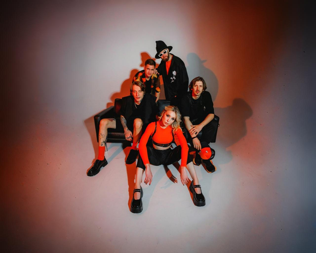 Фрагменты выступлений кавер-группы «ВИШ (WISH)» #8