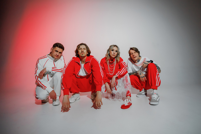 Фрагменты выступлений кавер-группы «ВИШ (WISH)» #10