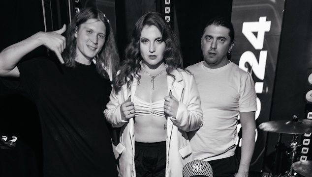Фрагменты выступлений кавер-группы «Триггер» #10